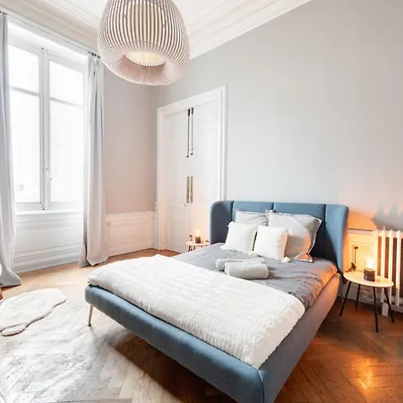 Le Rhone Haussmannien, Luxueux Spacieux Et Raffine Au Coeur De 6e Vue Rhone