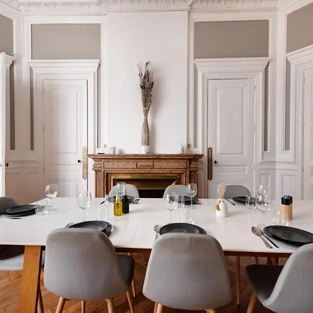 Apartment Le Rhone Haussmannien, Luxueux Spacieux Et Raffine Au Coeur De 6e Vue Rhone