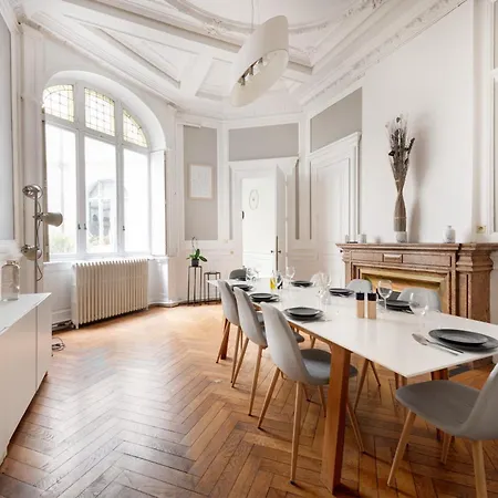 Apartment Le Rhone Haussmannien, Luxueux Spacieux Et Raffine Au Coeur De 6e Vue Rhone